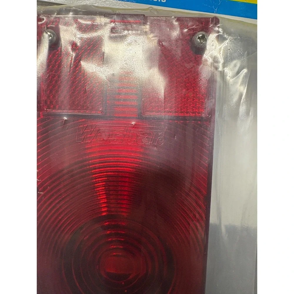 SEACHOICE 51931 Right Side 7-Function Low-Profile Submersible Trailer Light Used